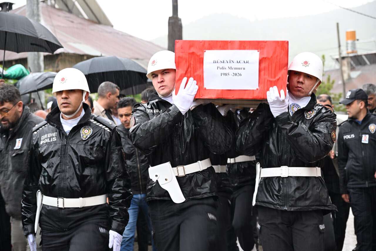 Konya Emniyetini yasa boğan kayıp! Polis memuru Hüseyin Acar toprağa verildi 8